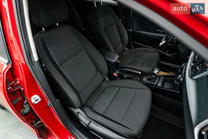 Хетчбек Kia Rio 2017 в Києві фото 20 Хетчбек Kia Rio 2017 в Києві