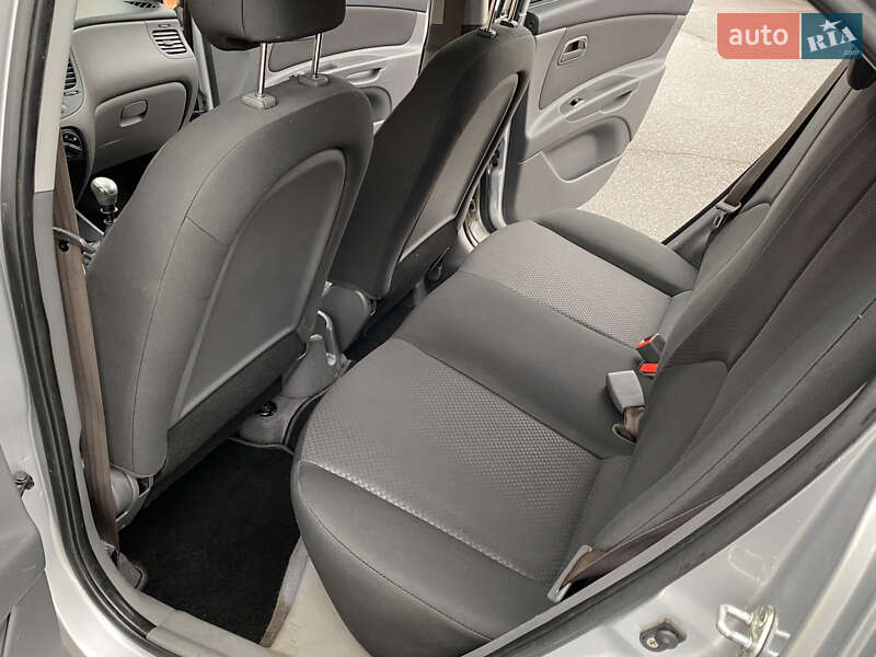 Седан Kia Rio 2008 в Киеве фото 33 Седан Kia Rio 2008 в Киеве
