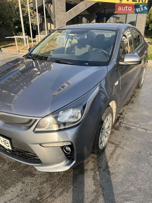 Седан Kia Rio 2018 в Харькове