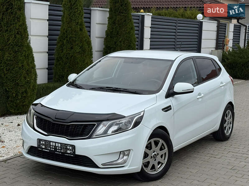 Хэтчбек Kia Rio 2012 в Одессе