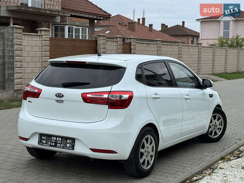 Хэтчбек Kia Rio 2012 в Одессе