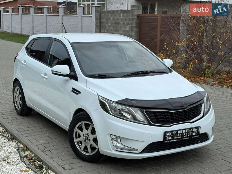 Хэтчбек Kia Rio 2012 в Одессе