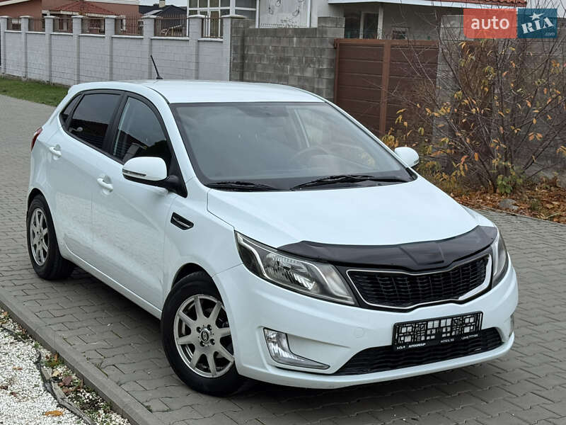 Хэтчбек Kia Rio 2012 в Одессе