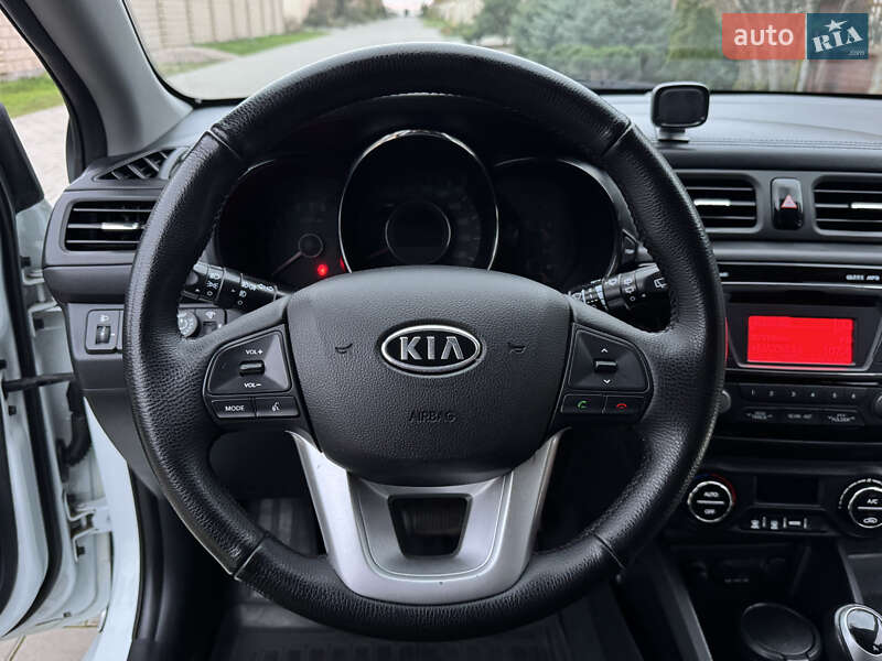 Хэтчбек Kia Rio 2012 в Одессе