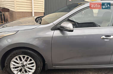 Седан Kia Rio 2018 в Києві