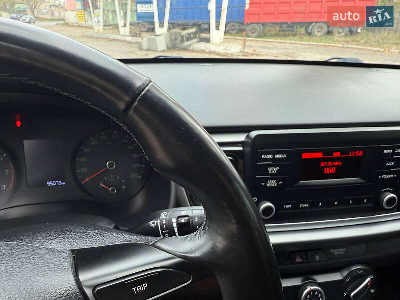 Хэтчбек Kia Rio 2018 в Днепре фото 4 Хэтчбек Kia Rio 2018 в Днепре