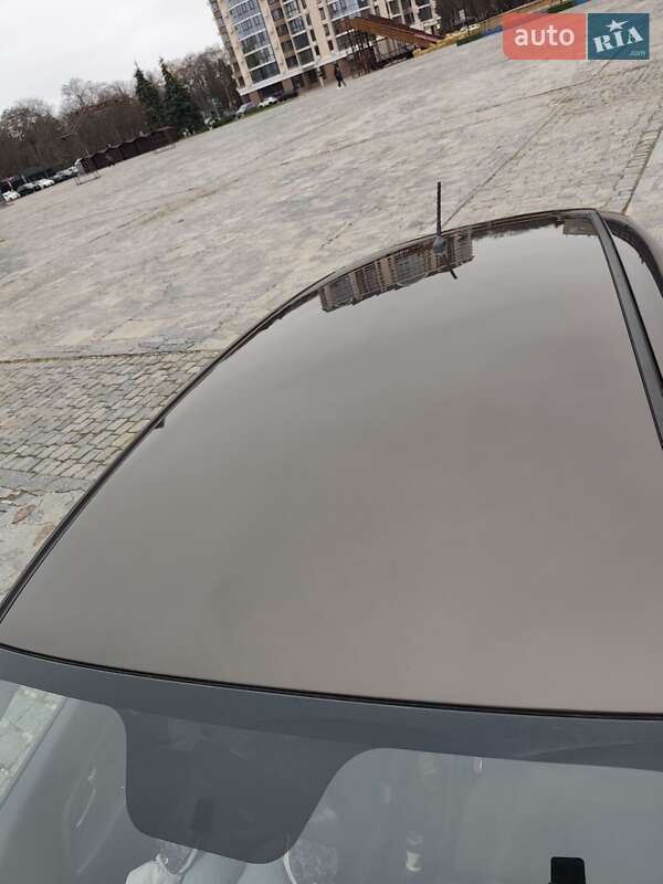 Хэтчбек Kia Rio 2012 в Кременчуге