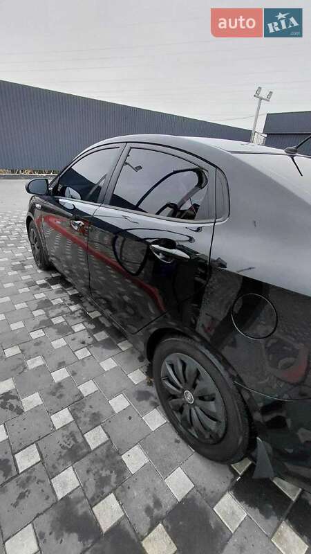 Седан Kia Rio 2012 в Полтаве