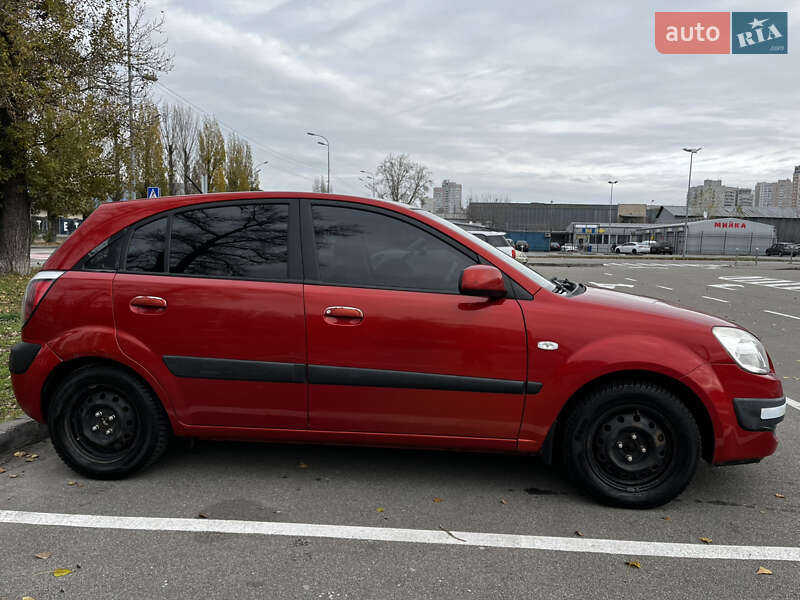 Хетчбек Kia Rio 2008 в Києві