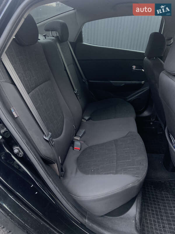 Седан Kia Rio 2013 в Киеве фото 10 Седан Kia Rio 2013 в Киеве