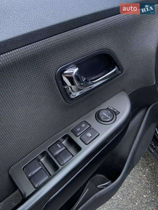 Седан Kia Rio 2013 в Киеве фото 14 Седан Kia Rio 2013 в Киеве