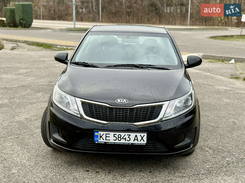 Седан Kia Rio 2013 в Днепре