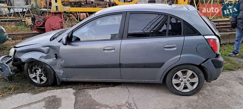 Хетчбек Kia Rio 2009 в Києві фото 2 Хетчбек Kia Rio 2009 в Києві
