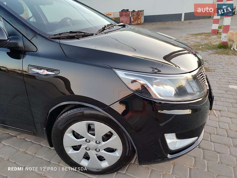 Хэтчбек Kia Rio 2012 в Кременчуге
