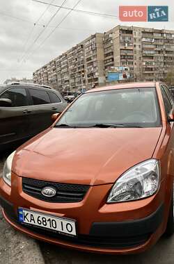 Хэтчбек Kia Rio 2008 в Киеве