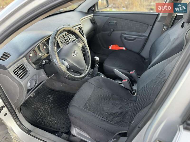 Хэтчбек Kia Rio 2007 в Днепре