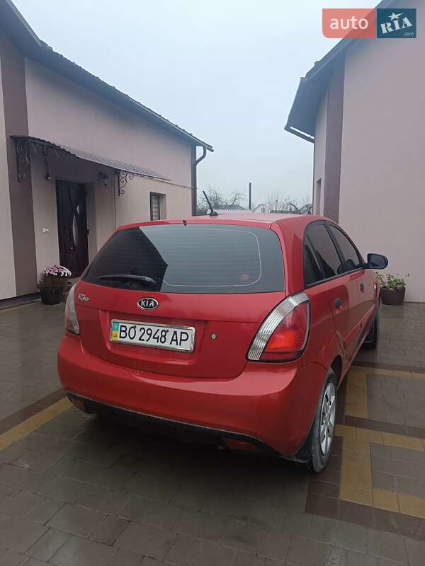 Хэтчбек Kia Rio 2010 в Хоросткове