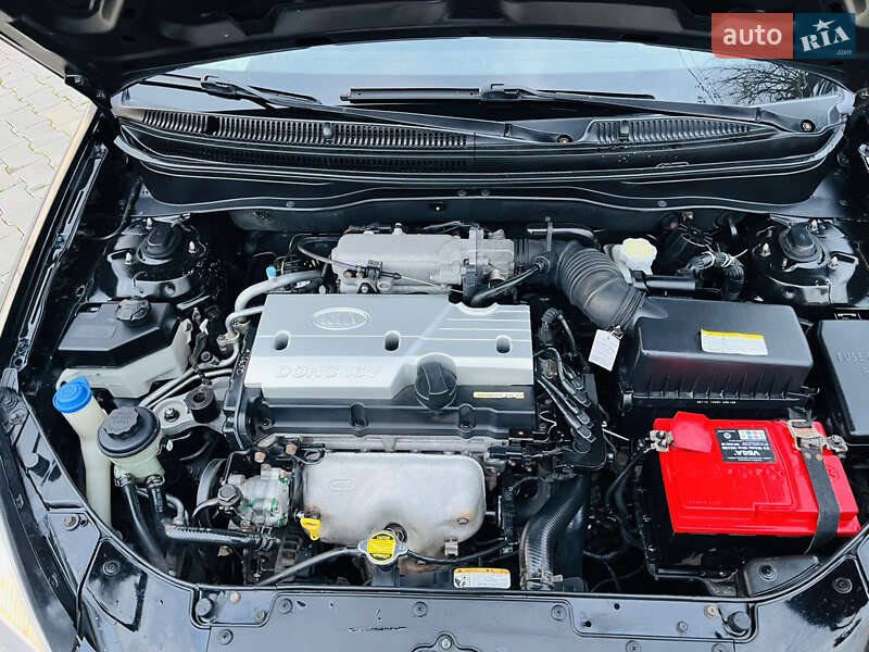 Седан Kia Rio 2006 в Измаиле