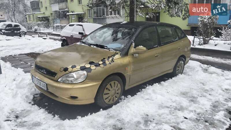Kia Rio 2001