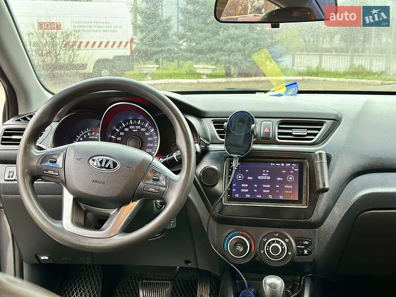 Седан Kia Rio 2014 в Киеве