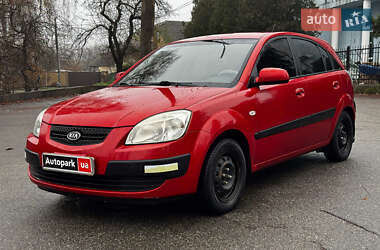 Хэтчбек Kia Rio 2008 в Киеве