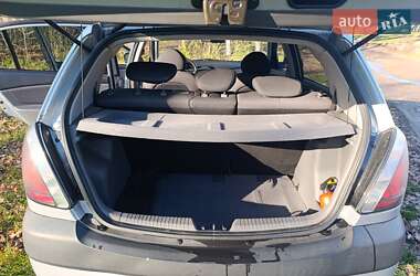 Хэтчбек Kia Rio 2005 в Онуфриевке
