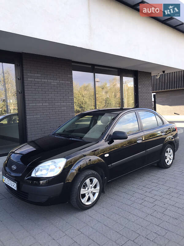 Седан Kia Rio 2008 в Ужгороде фото 3 Седан Kia Rio 2008 в Ужгороде