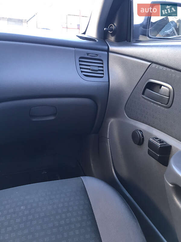 Седан Kia Rio 2008 в Ужгороде фото 14 Седан Kia Rio 2008 в Ужгороде