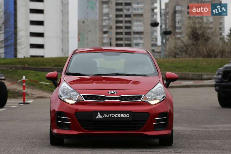 Хэтчбек Kia Rio 2016 в Киеве