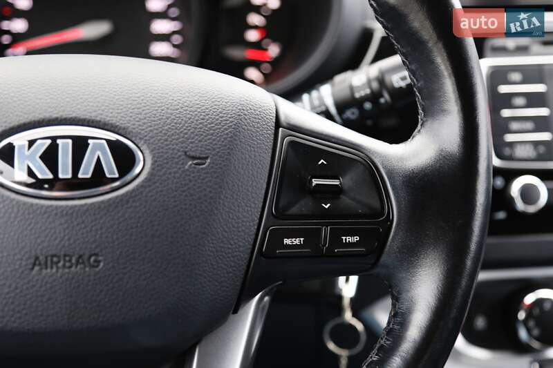 Хэтчбек Kia Rio 2016 в Киеве