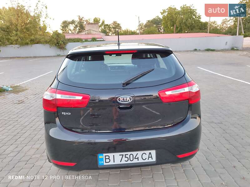 Хэтчбек Kia Rio 2012 в Кременчуге