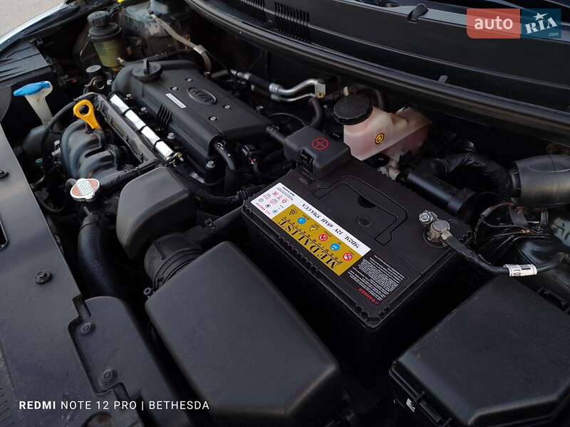 Хэтчбек Kia Rio 2012 в Кременчуге