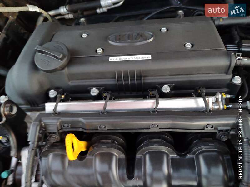 Хэтчбек Kia Rio 2012 в Кременчуге