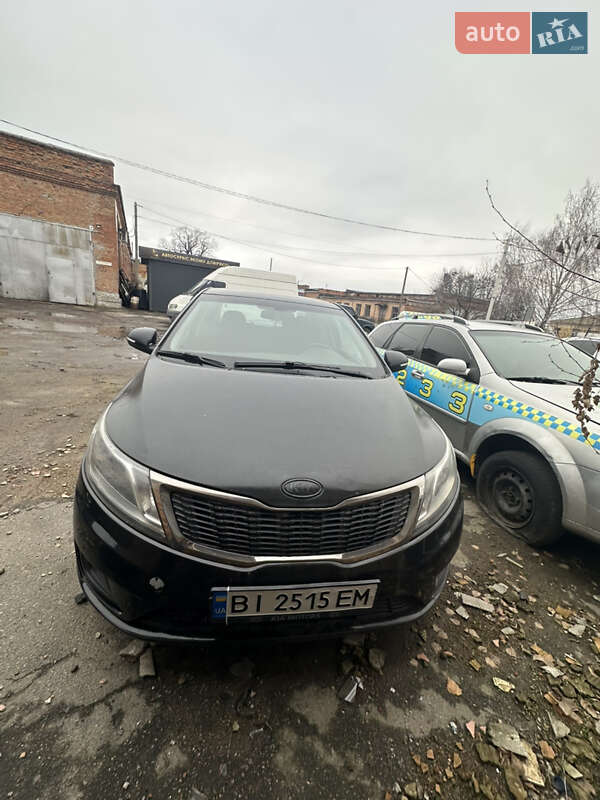 Седан Kia Rio 2012 в Лубнах