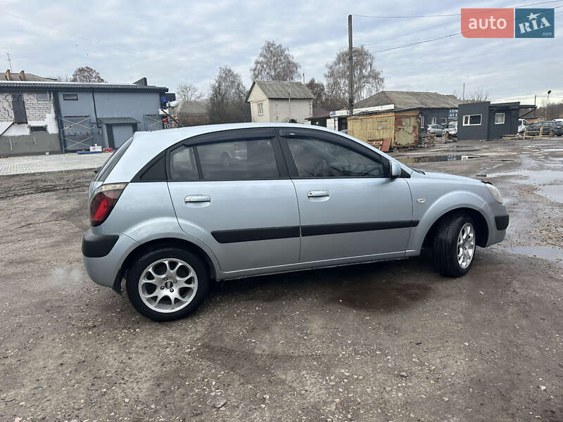 Хэтчбек Kia Rio 2008 в Нежине