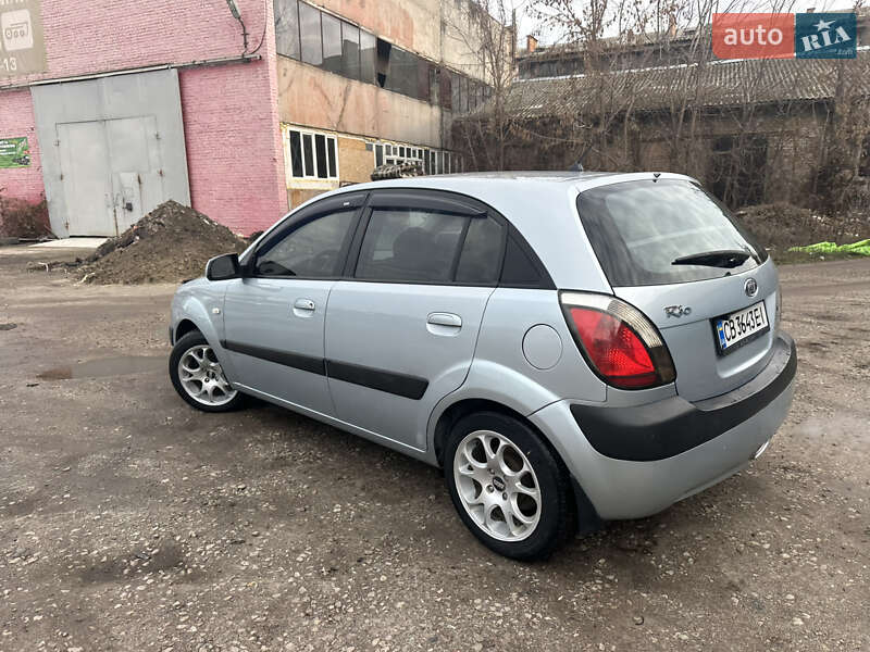 Хэтчбек Kia Rio 2008 в Нежине