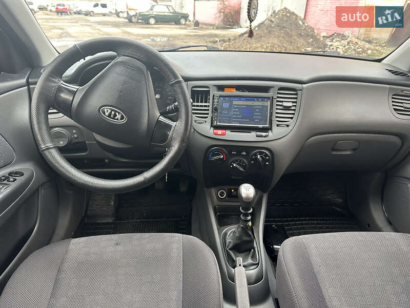Хэтчбек Kia Rio 2008 в Нежине
