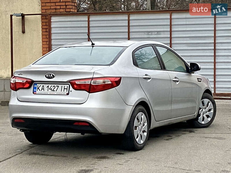 Седан Kia Rio 2014 в Києві