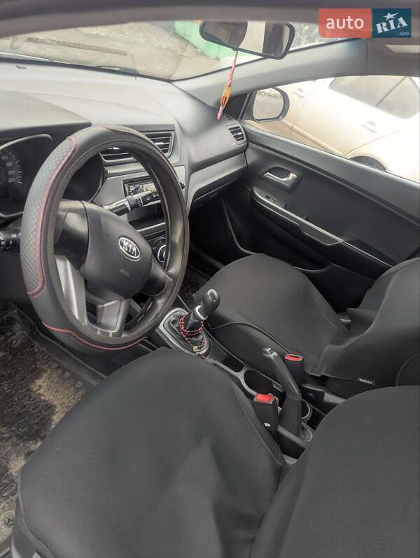 Седан Kia Rio 2012 в Гайвороне