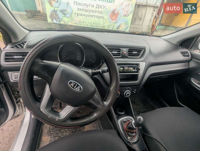 Седан Kia Rio 2012 в Гайвороне