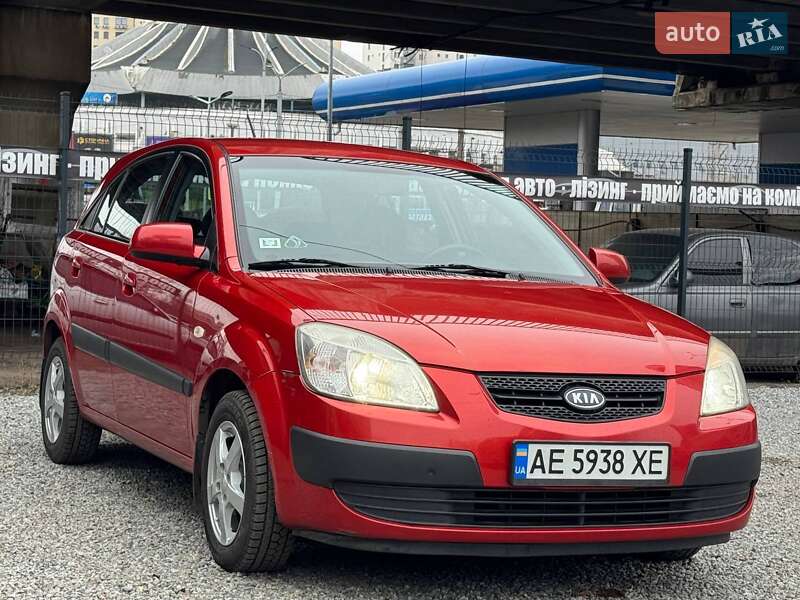 Хэтчбек Kia Rio 2006 в Днепре