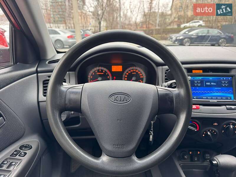 Хэтчбек Kia Rio 2006 в Днепре