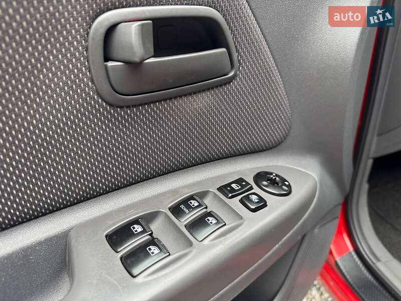 Хэтчбек Kia Rio 2006 в Днепре