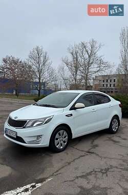 Седан Kia Rio 2013 в Николаеве