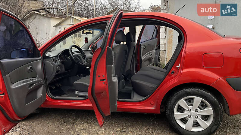 Седан Kia Rio 2008 в Одессе