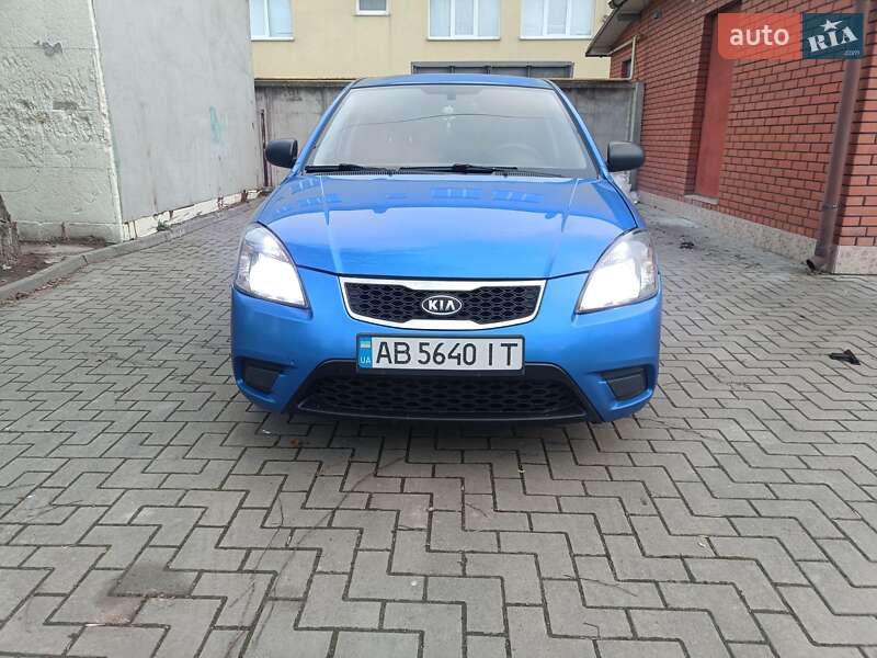 Kia Rio 2011 Kia Rio 2011