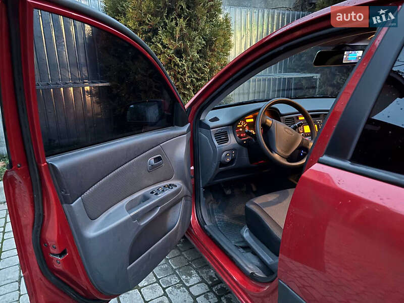 Седан Kia Rio 2008 в Івано-Франківську