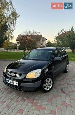 Хэтчбек Kia Rio 2008 в Одессе