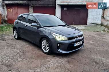 Хетчбек Kia Rio 2017 в Чернігові
