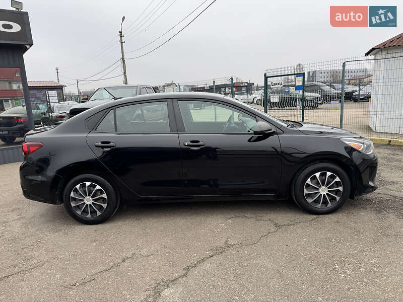 Седан Kia Rio 2017 в Києві